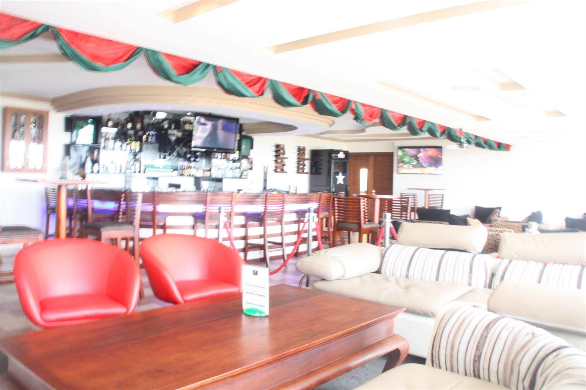 Regency Park Hotel Dar es Salaam Extérieur photo