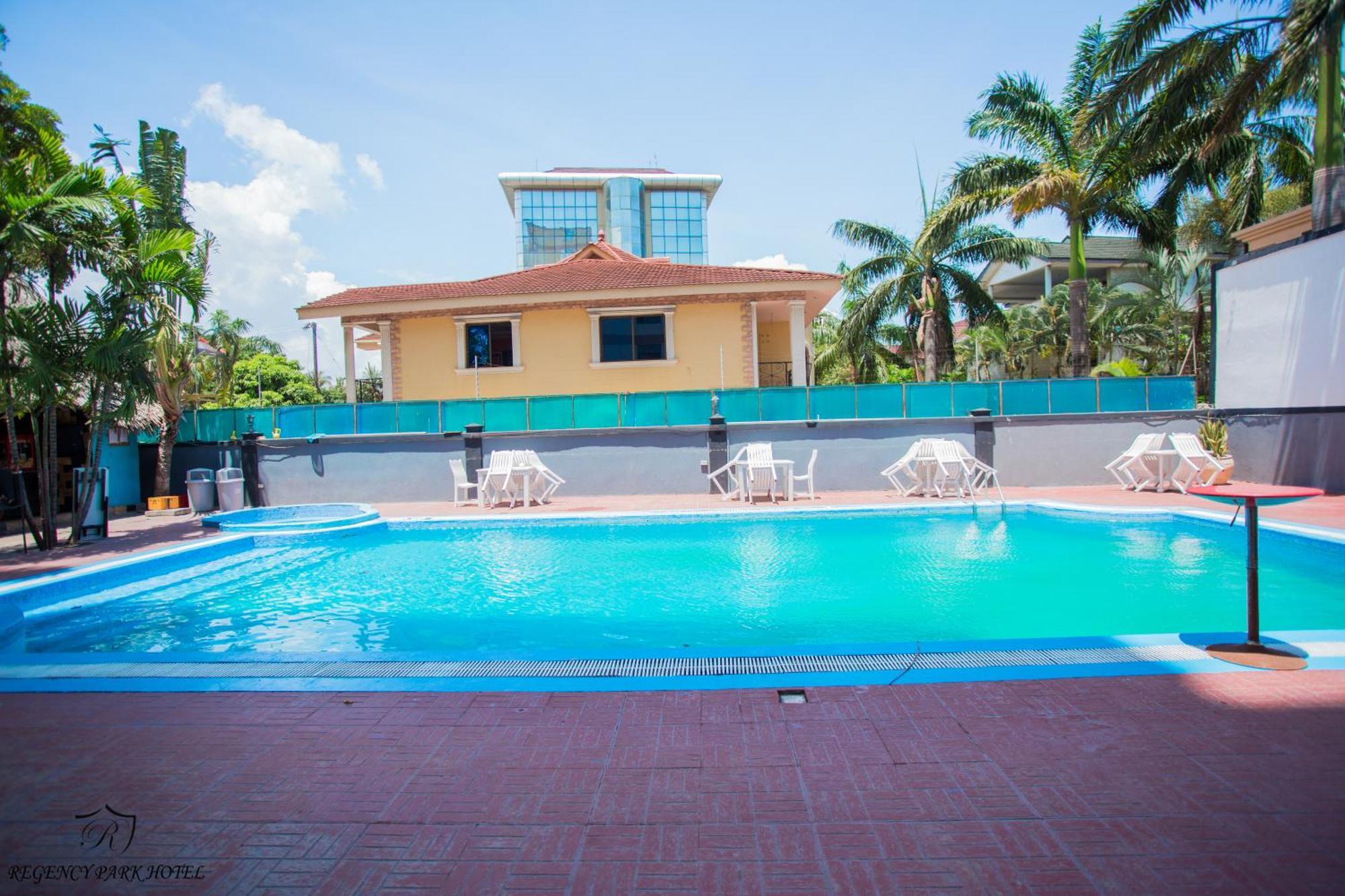 Regency Park Hotel Dar es Salaam Extérieur photo