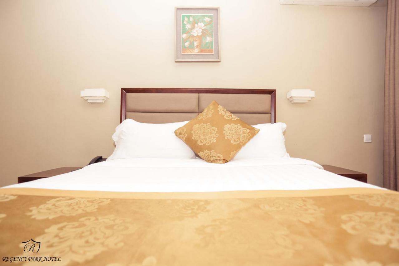 Regency Park Hotel Dar es Salaam Extérieur photo