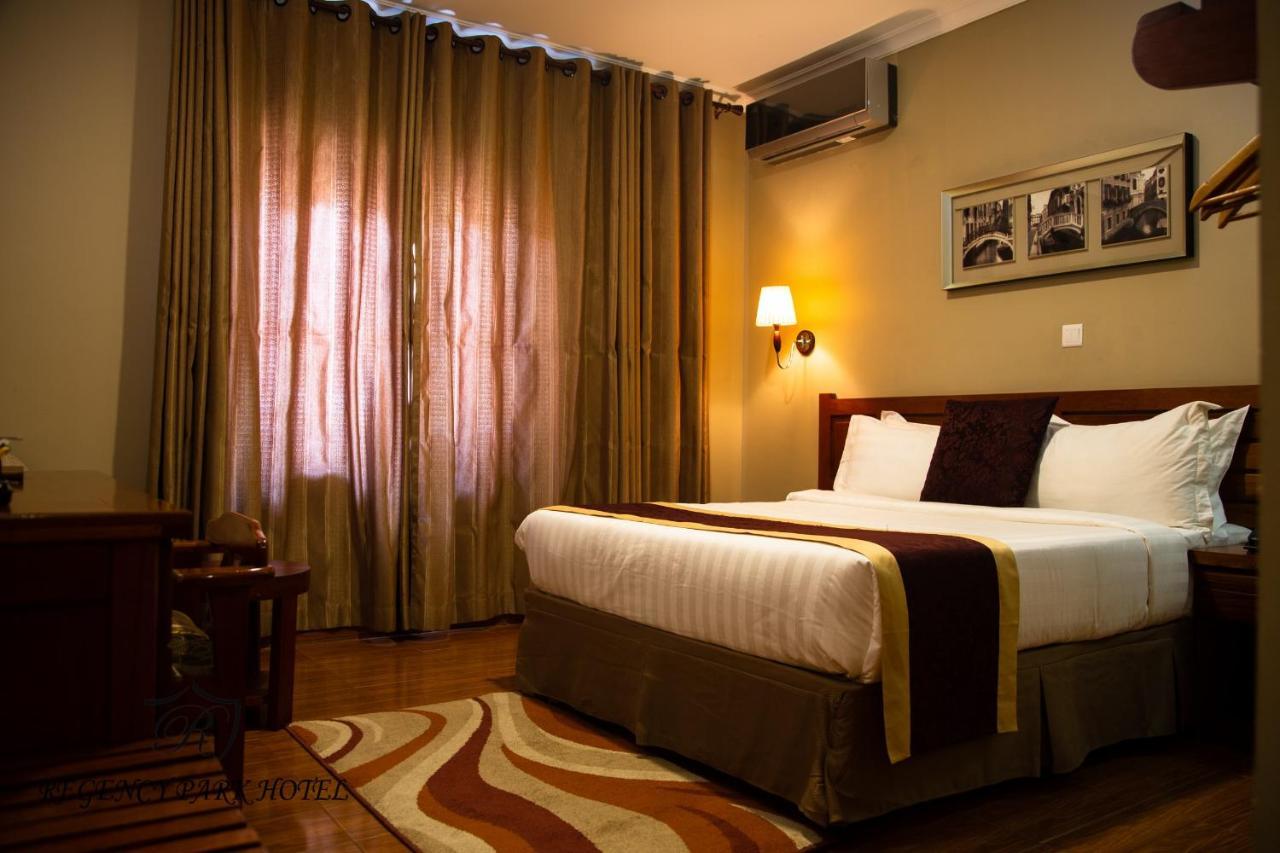Regency Park Hotel Dar es Salaam Extérieur photo